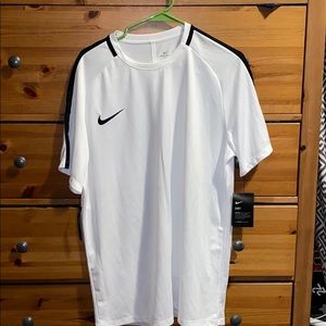 Men’s Nike Short Sleeve T-Shirt Size XL